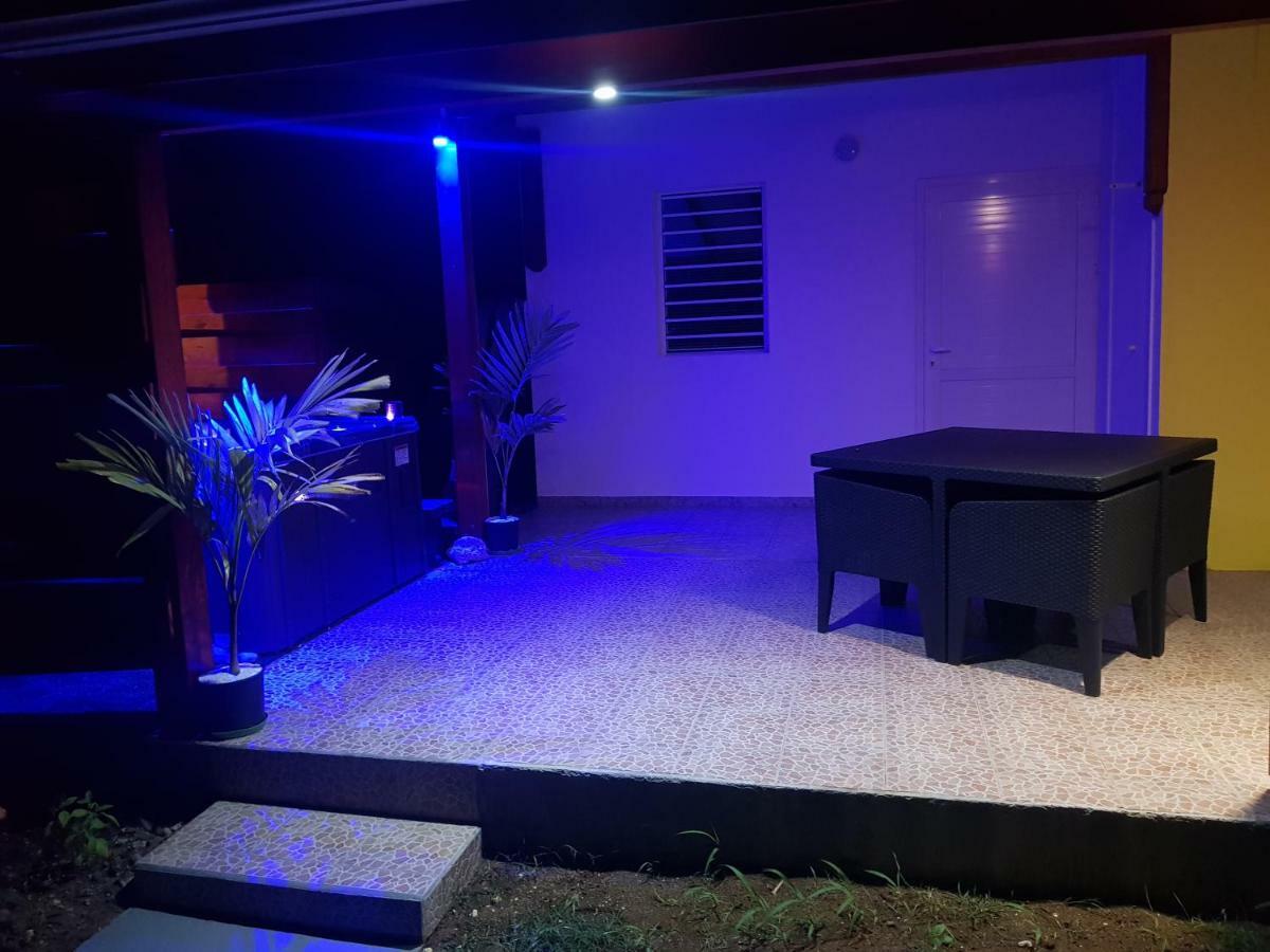 L'ALIZÉE&SPA Jacuzzi privatif haut de gamme Sainte-Rose Esterno foto
