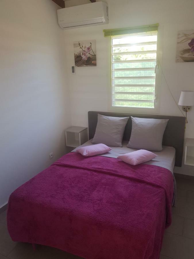 L'ALIZÉE&SPA Jacuzzi privatif haut de gamme Sainte-Rose Esterno foto